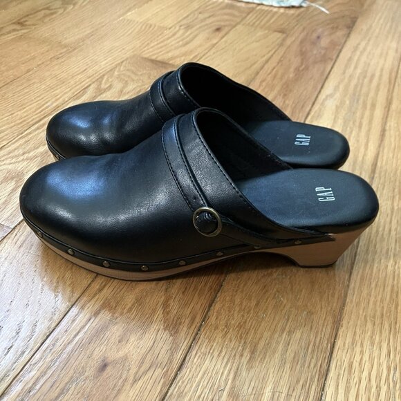 Gap Faux Leather Clogs Womens 7 Black Studded Minimalist - Picture 3 of 10
